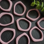【4個】 36mm マットピンク 変形 チャーム