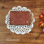お花刺繍の手のひらコインケース♪(キャメル・オイルワックスヌメ革)