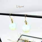 オパール(天然石)のwhite一粒ピアス/イヤリング