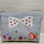 mix berryの刺繍ポーチ