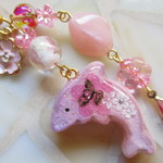 ◇840再販２ ピンクラベンダー 🌸イルカと桜と、蓄光とんぼ玉のストラップ🐬💖 ※バッグチャームに変更可能・１点物
