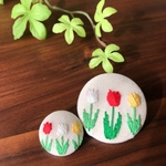 刺繍ボタン【チューリップ】