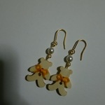 くまのピアス