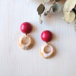 春色 象牙色サークルピアス レッド アイボリー 金属アレルギー対応 チタン 樹脂ピアス イヤリング 樹脂ノンホール