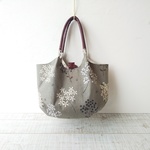 リネンのカーキブラウン フラワー　　バルーンバッグ