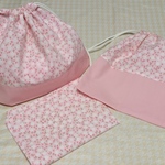 お弁当三点セット  ピンク小花 お弁当袋 ランチョンマット コップ入れ