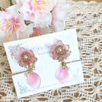 サクラサク桜とビジューのゆらゆらイヤリング