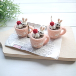 【受注制作】羊毛フェルト　小さなウサギさんが潜む カフェオレマグカップ