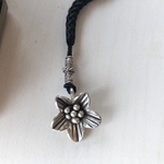 カレンシルバー のお花のストラップ、キーホルダー
