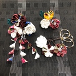 つまみ細工の髪飾り-白-