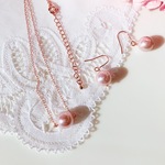 ＜嬉しいお揃い♡２点セット＞美しい一粒の桜色パールネックレス とピアスorイヤリング ＊ Pink-gold ＊