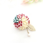 《赤色・薄黄色・緑色》小さなうずまきお花のヘアクリップ ★つまみ細工☆着物☆七五三☆成人式☆卒業式