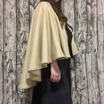 （訳あり)9300→6300ショート丈ウール100％ケープコート 