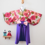ピンクの花柄とすみれ色のベビーはかま