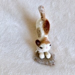 羊毛フェルト お掃除する猫  ⑤