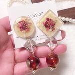 イエロードライフラワー❤︎アシンメトリーレジン イヤリング