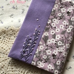 リバティ*Mitsi *の刺繍入り文庫本カバー