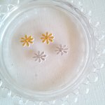 お花のピアス（イヤリング）