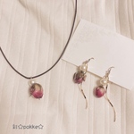 薔薇の蕾ピアスorイヤリング  とペンダントセット