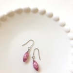 ガラスの雫   桜ピンク  つぼみピアス