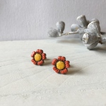 レトロフラワー イヤリング✳︎ピアス【オレンジレッド】