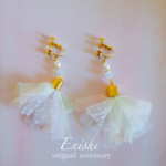 朝もやタッセルのイヤリングorピアス