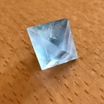 手磨きフローライト宝石⑤