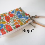 【ファスナー１２ｃｍ】リバティビニコのキーポーチＬ　Poppy＆Daisy