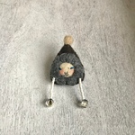 雪ん子フェルトブローチ   グレー