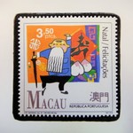 マカオ　切手ブローチ　4739