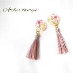 桜色 かすみ草 タッセル ピアス/イヤリング