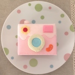 フェルトのお菓子カメラ。