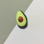 アボカドブローチ