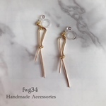 リボン ゴールド イヤリング／ピアス