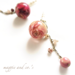 【yuyuyu_kiiiiiii様ご予約品】botanical zakka～2wayビー玉レジンのローズイヤホンジャックピアス桃ver.～
