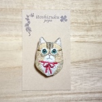 ネコの刺繍ブローチ 〜チンチラver〜