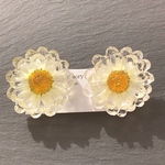 New🌸マーガレット調押し花レジンピアスorイヤリング🌸