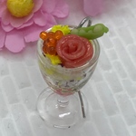 ひな祭りお寿司のパフェ　片耳ピアス
