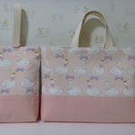 ４５６．パステルカラー　スワン柄のレッスンバッグ＆シューズケース　ピンク　再販