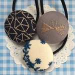 北欧風 大人かわいい 刺繍 くるみボタン ヘアゴム38mm×3