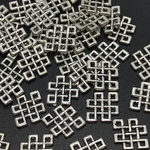 【589】菱形のチベット風ペンダント/鉛.カドミウムフリー★アンティークシルバー 9mm/40個