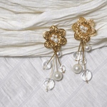お花のジャラジャラピアス