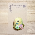 インコとお花の刺繍ブローチ part2
