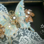 （6㎝）幻想鳥色の蝶と蔦のバレッタ(Butterfly of fantastic bird color and ivy hair ornaments)