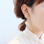 【 chimie vintage collection- 323 】ドイツヴィンテージクリアボタンとウッドのイヤリング・ピアス