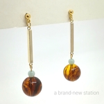 《planting seeds》【再販】クリアブラウン×ミント　春のべっこうピアス/イヤリング　チタン　アレルギー対応