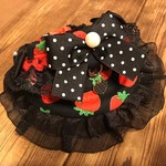 犬・猫の首輪　約29～32　cocoちゃんバンダナチョーカー　苺・黒×赤・ゴスロリ風・姫
