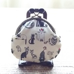 ◆◇猫柄♪白系♪ラミネート生地♪がま口財布◇◆