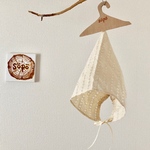 生成りレースの赤ずきん帽◯ボンネット   とんがり帽子