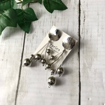 カーブシルバーカボションとメタルビーズ